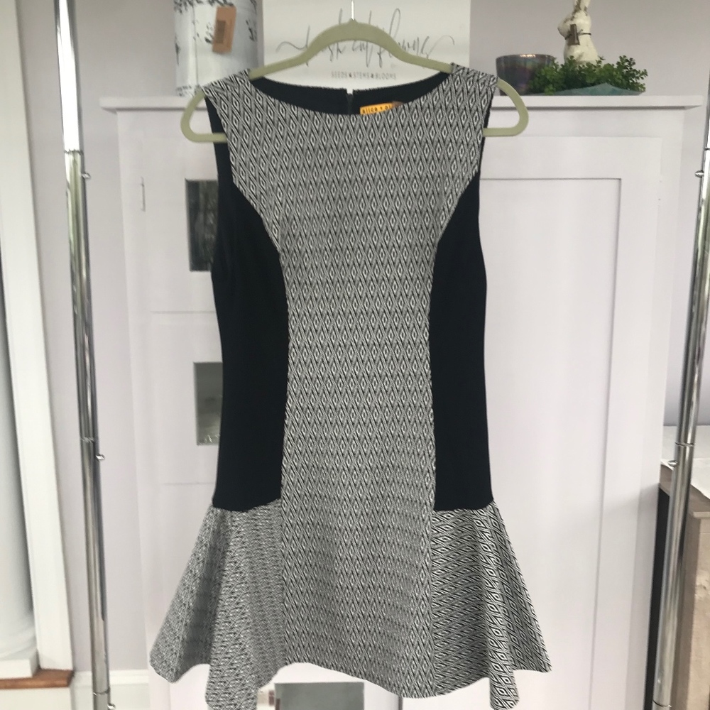 Alice & Olivia Black Diamond Pattern Dress Size L